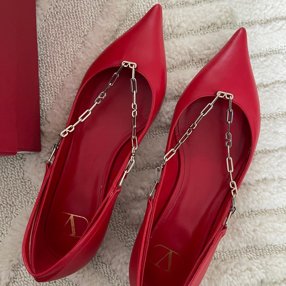 Valentino Red Women's Shoes with Chain Detail